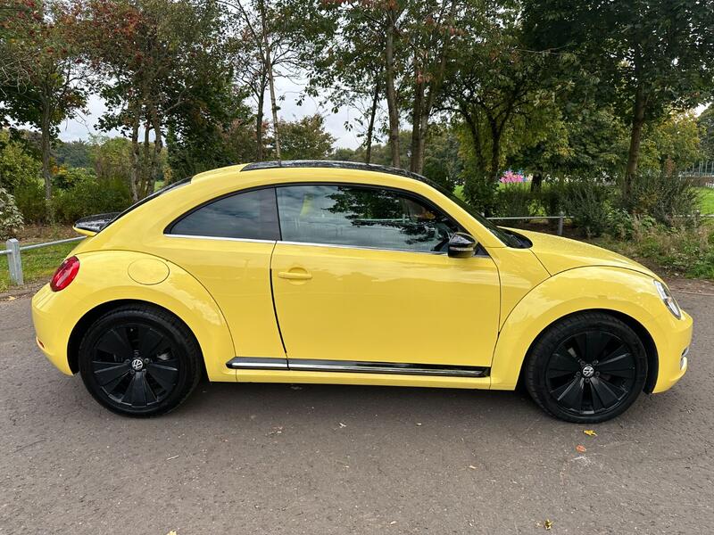VOLKSWAGEN BEETLE