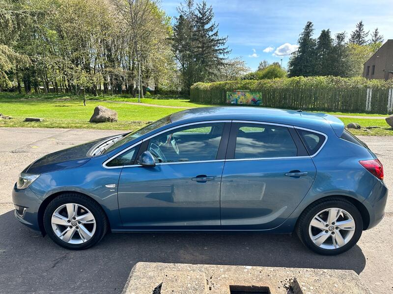 VAUXHALL ASTRA