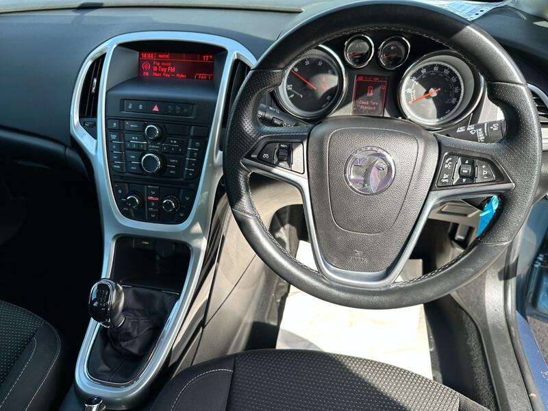 VAUXHALL ASTRA