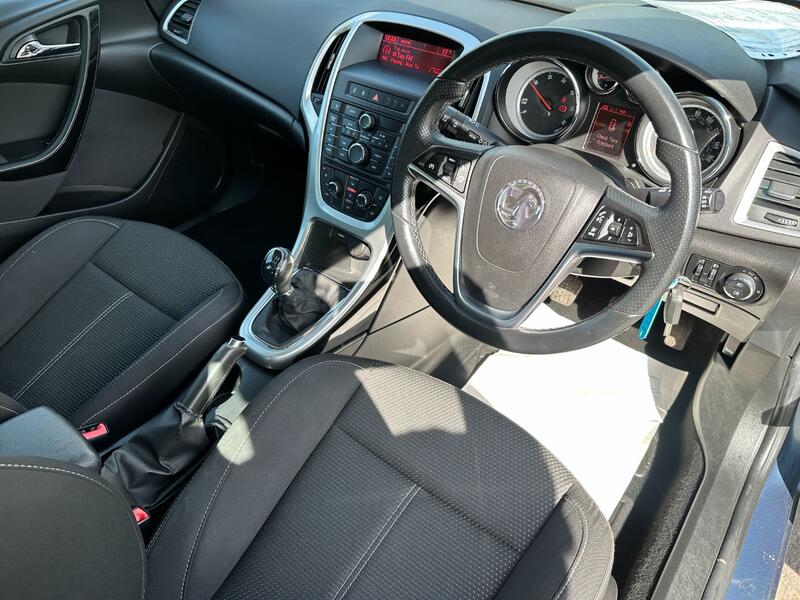 VAUXHALL ASTRA