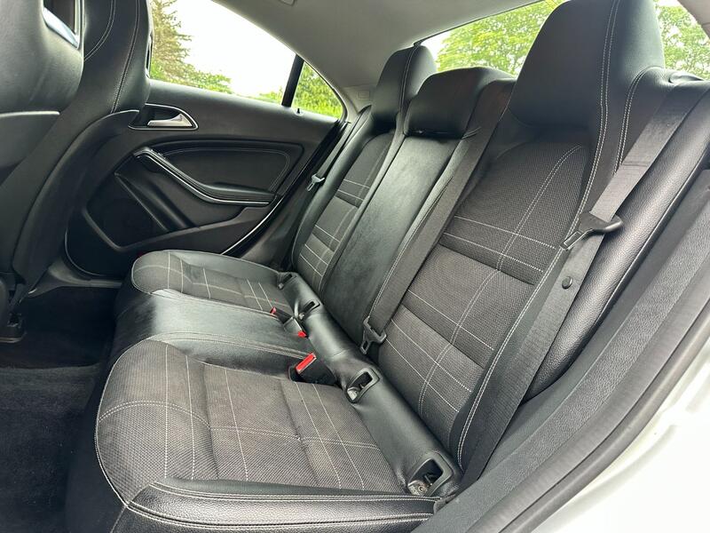 MERCEDES-BENZ CLA
