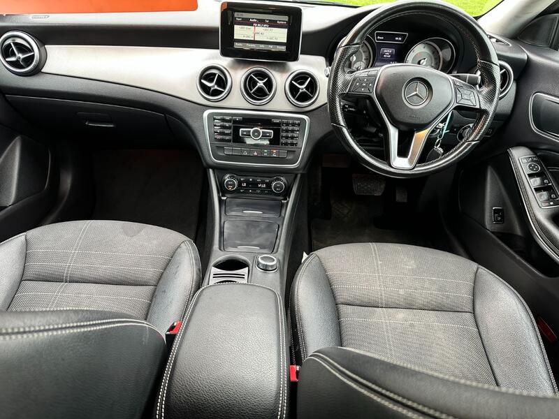 MERCEDES-BENZ CLA