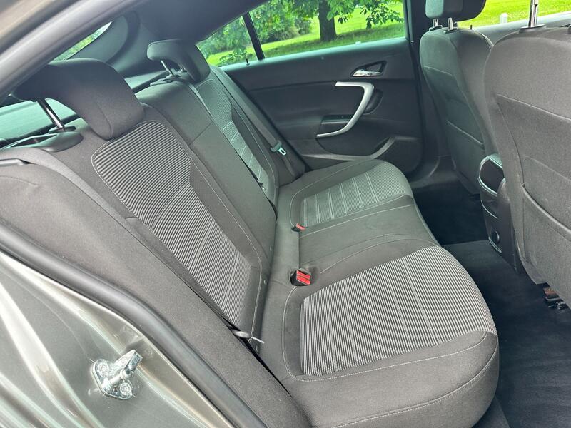 VAUXHALL INSIGNIA