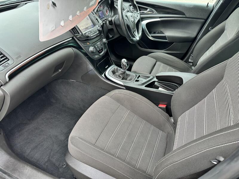 VAUXHALL INSIGNIA