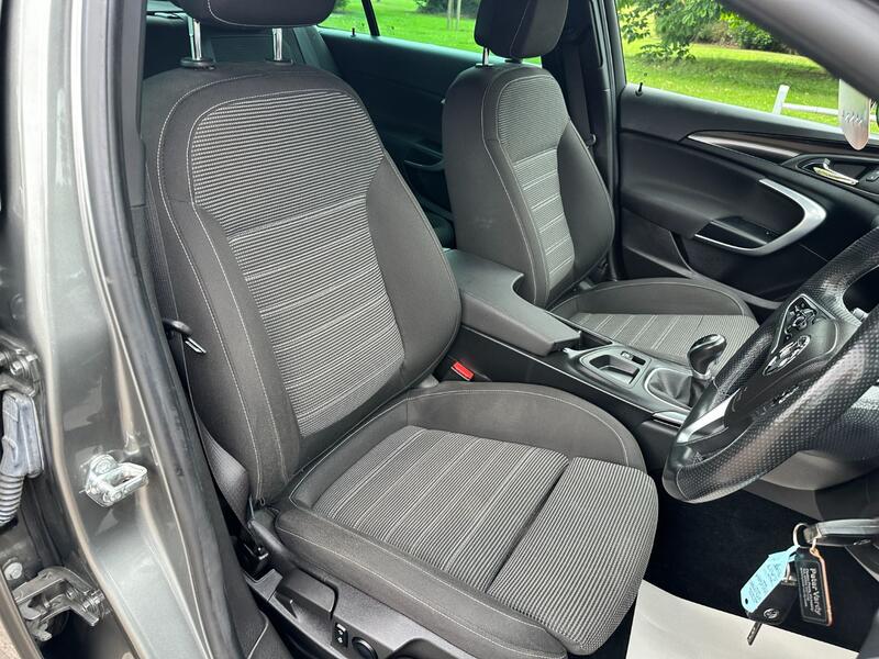 VAUXHALL INSIGNIA